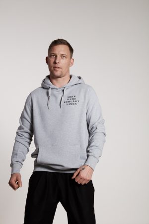 Mein Herz schlägt links - Hoody für Herren von Elternhaus